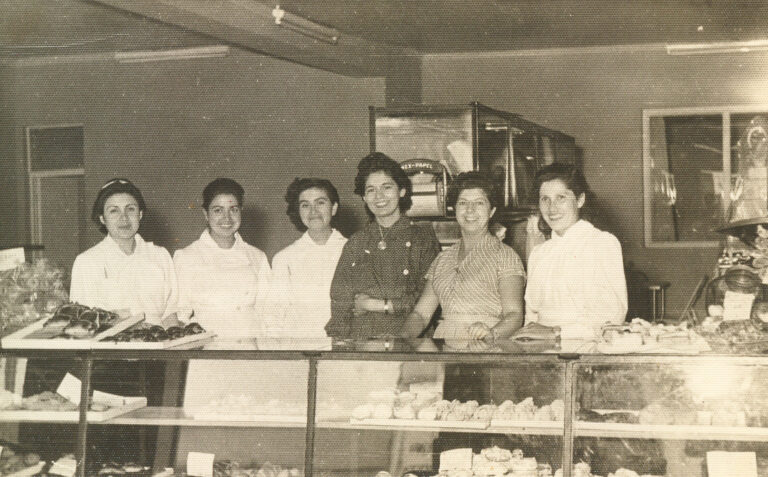Esther Valenzuela, Francisca Diaz, Julia Cofre, Hilda Soto, Juana Martinez